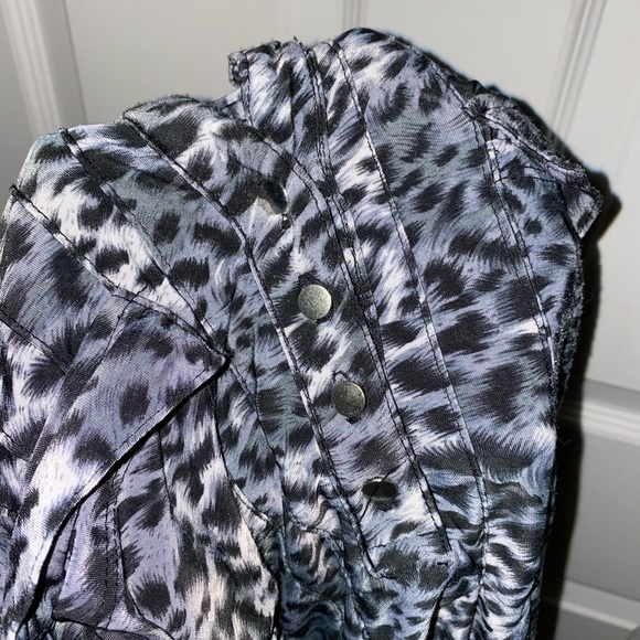 Lily Morgan Sleeveless Animal Print Blouse - Picture 6 of 6